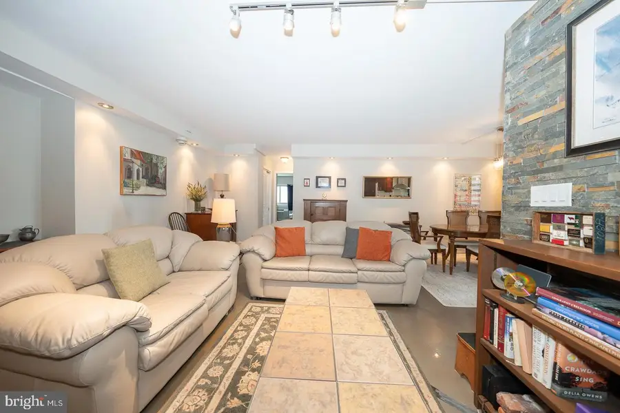1919 Chestnut St #1919, Philadelphia, PA 19103 - #3