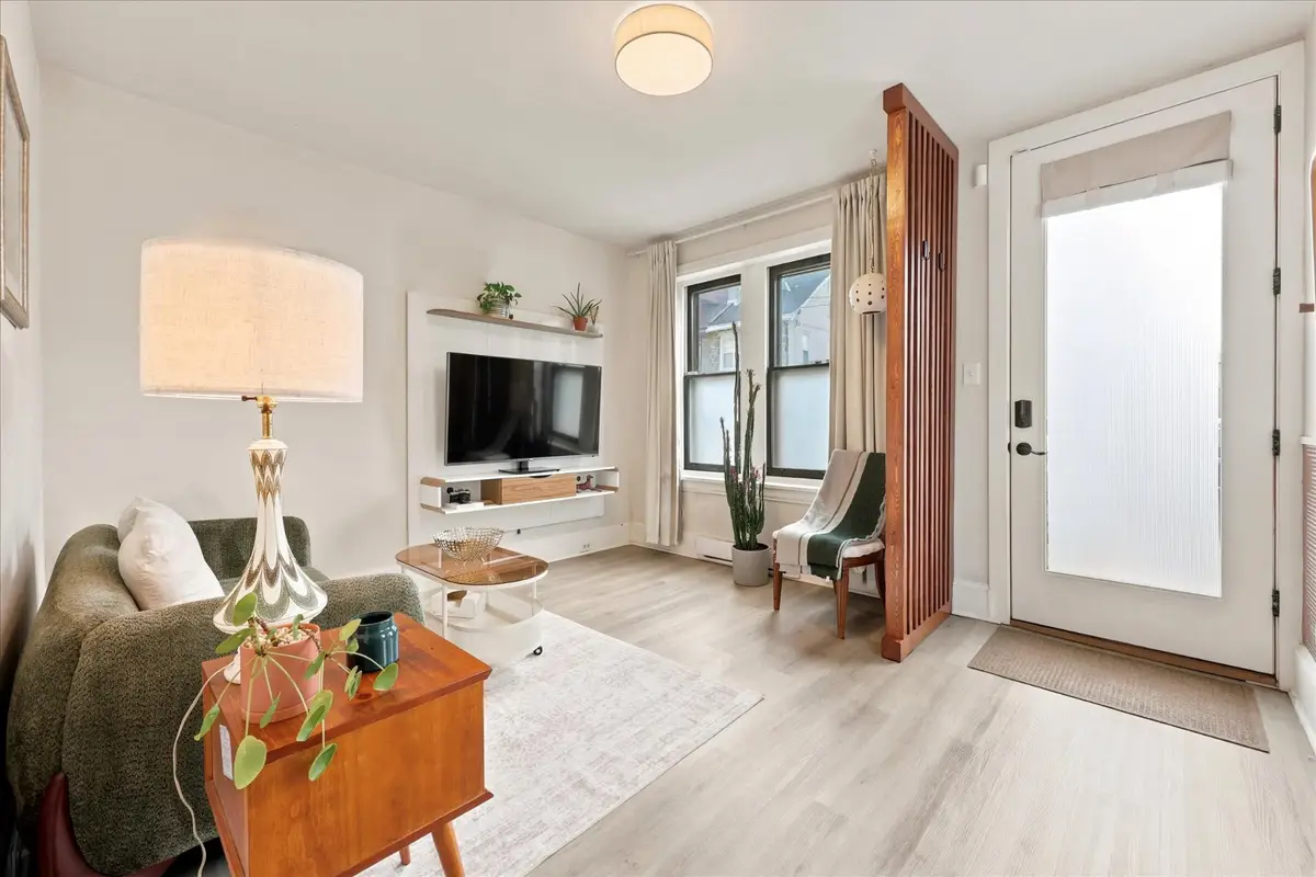 6649 Crowson St, Philadelphia, PA 19119 - #1