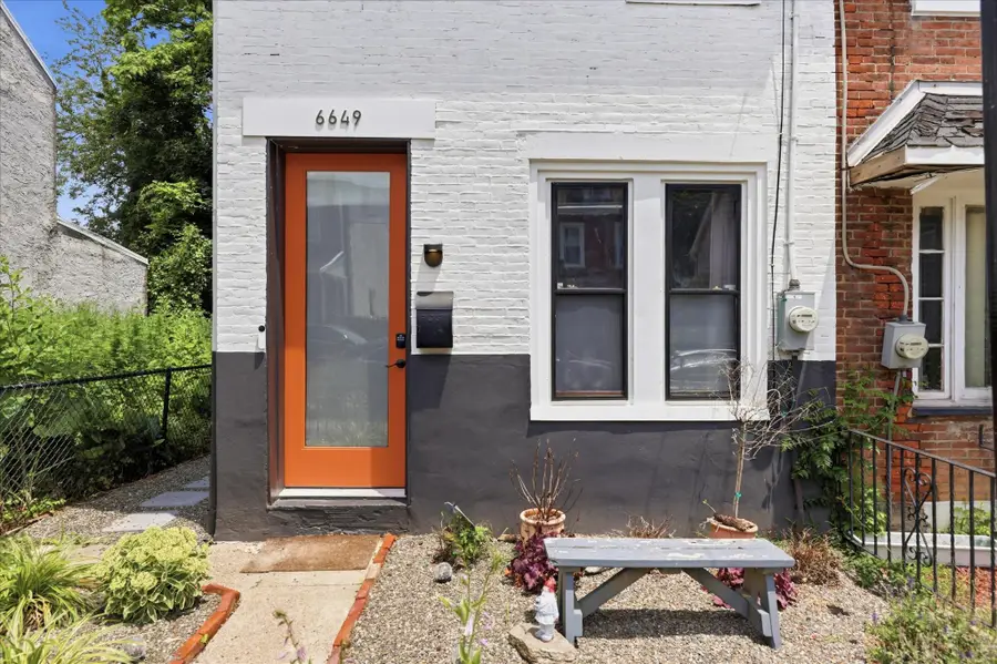 6649 Crowson St, Philadelphia, PA 19119 - #2