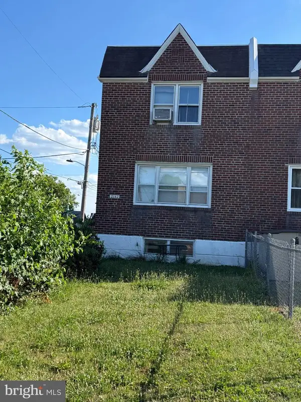 2142 Ripley St, PHILADELPHIA, PA 19152