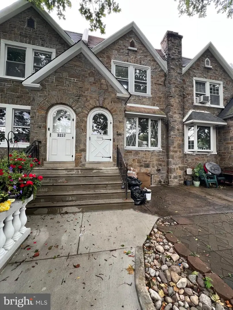 3239 Wellington St, Philadelphia, PA 19149 - #1