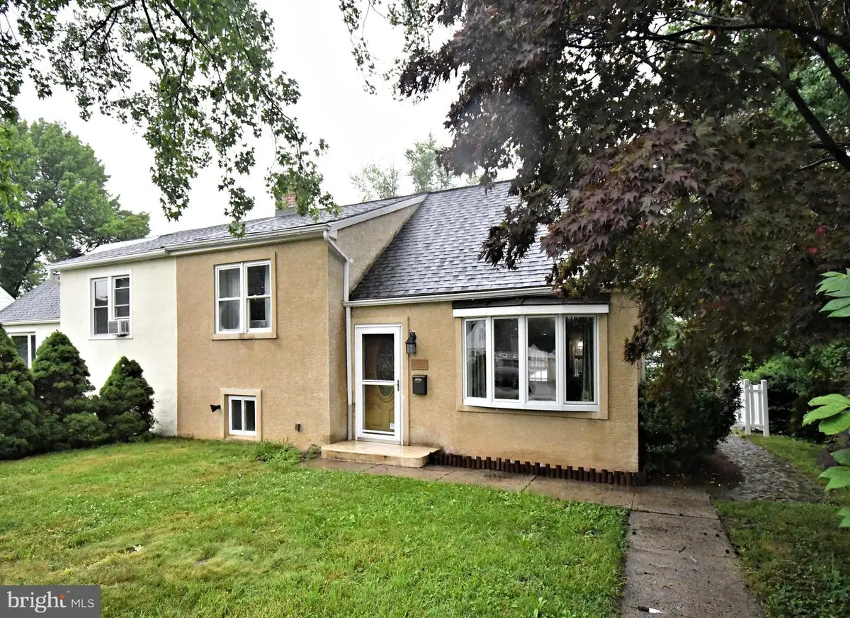 8611 Tiona St, Philadelphia, PA 19128 - #1