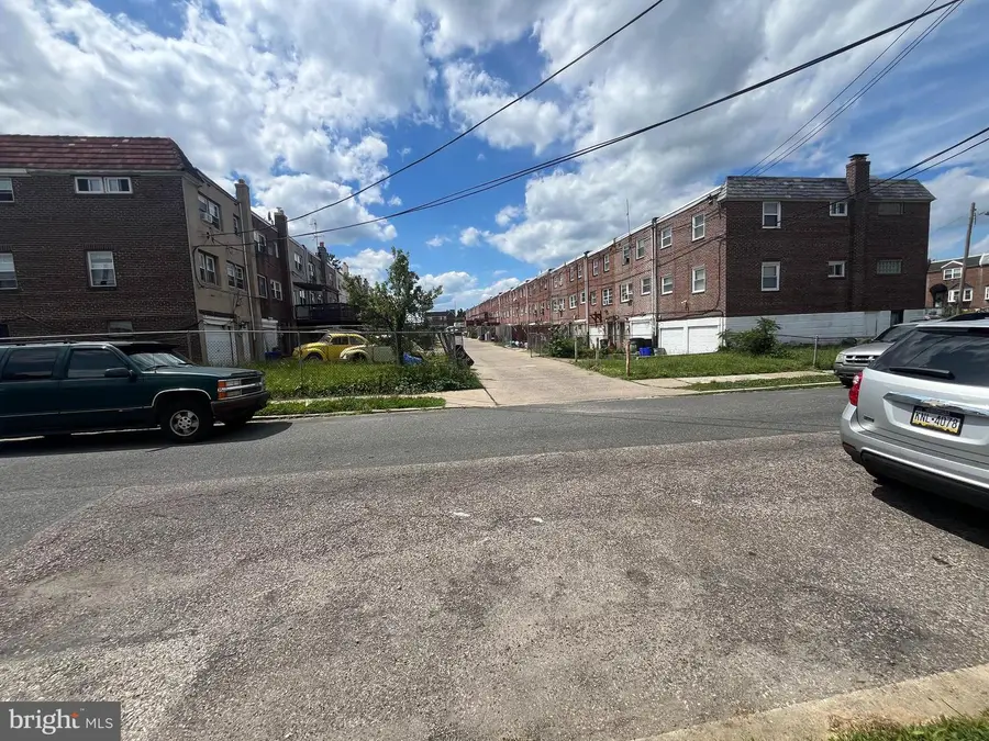 1412 E Sharpnack St, Philadelphia, PA 19150 - #3