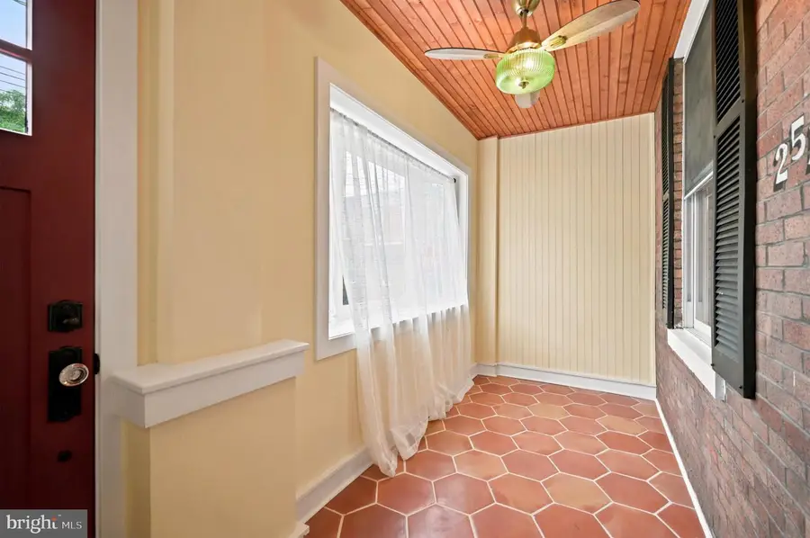 2514 E Oakdale St, Philadelphia, PA 19125 - #2