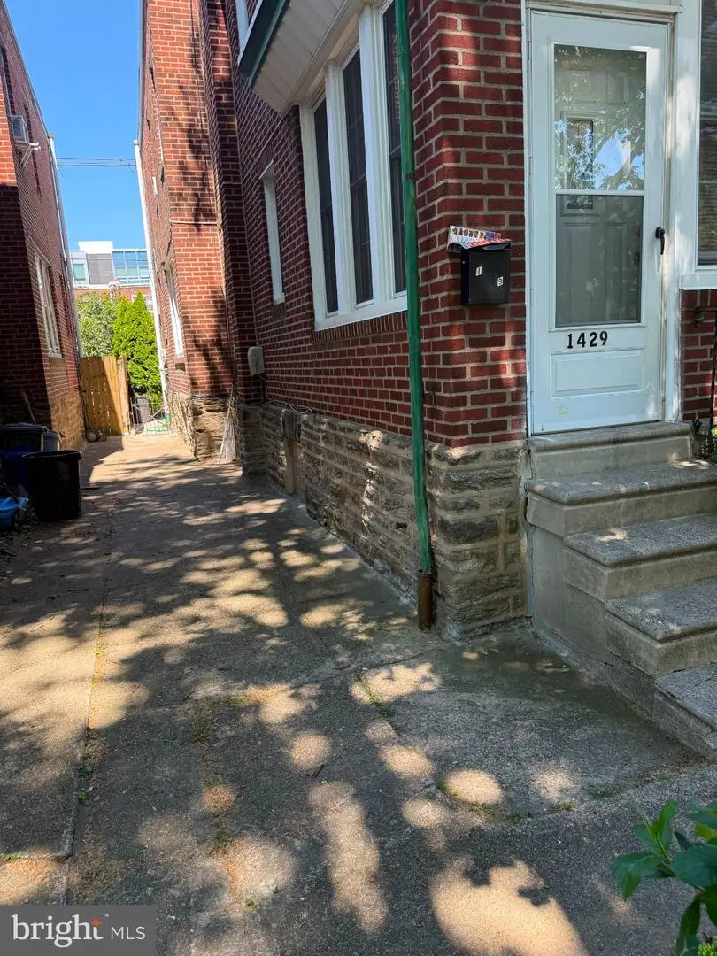 1429 Englewood St, Philadelphia, PA 19111 - #2
