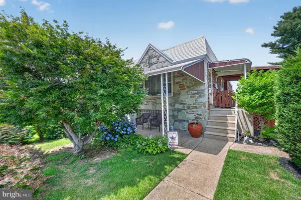 8926 Revere St, PHILADELPHIA, PA 19152