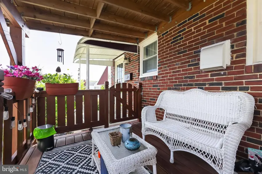 8926 Revere St, Philadelphia, PA 19152 - #3