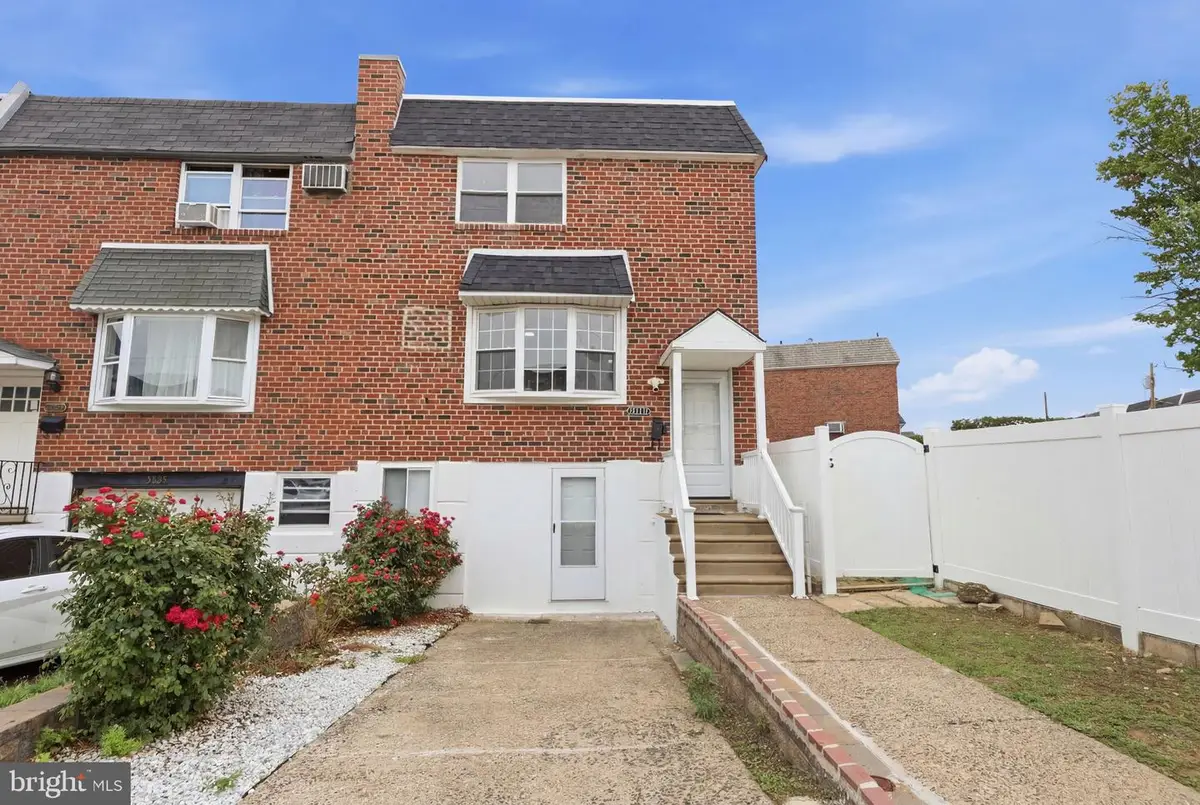 3811 Salina Rd, Philadelphia, PA 19154 - #1