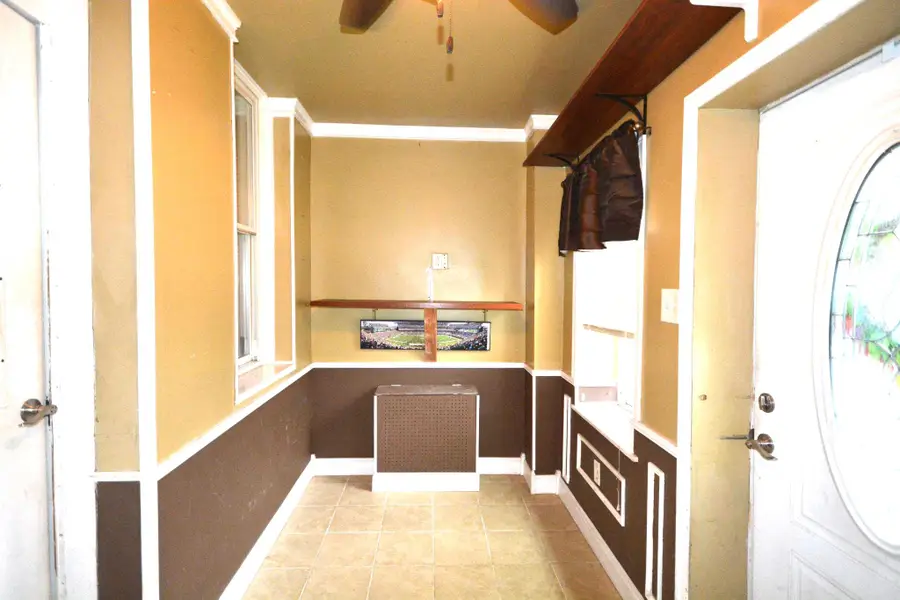 5923 Erdrick St, Philadelphia, PA 19135 - #2