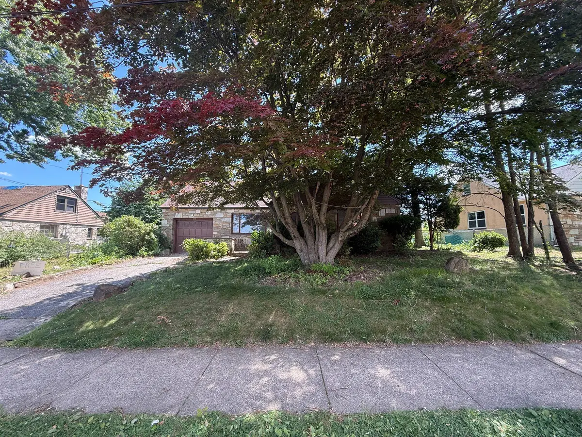 836 Strahle St, Philadelphia, PA 19111 - #1