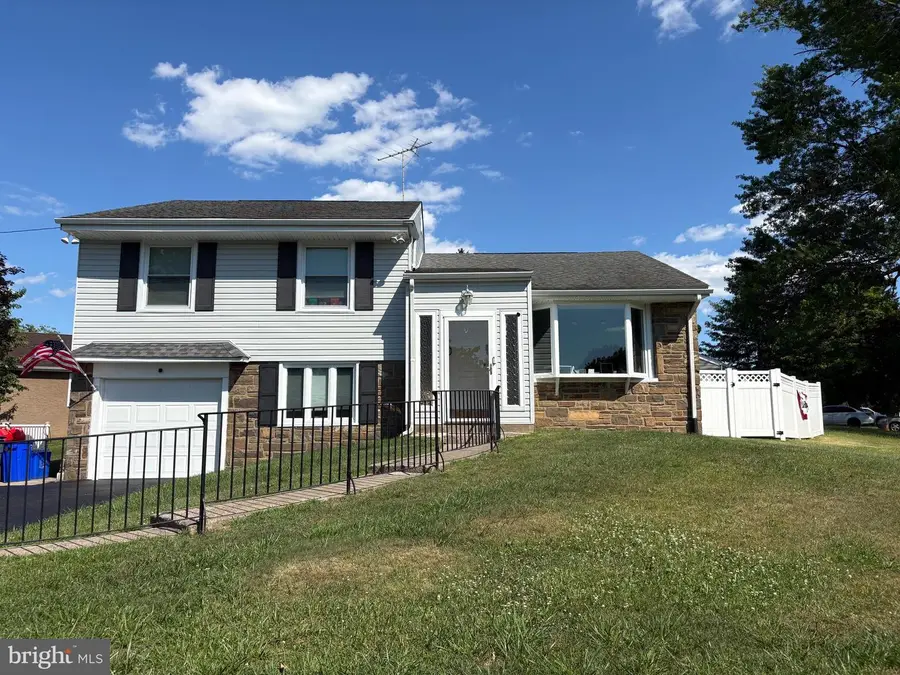 1101 Creswood Rd, Philadelphia, PA 19115 - #2