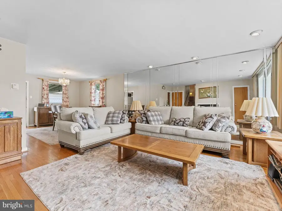 1101 Creswood Rd, Philadelphia, PA 19115 - #3