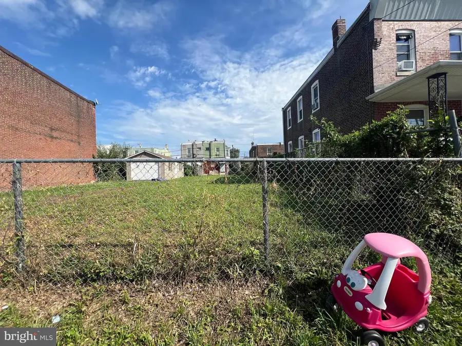 6737 Glenloch St, Philadelphia, PA 19135 - #3