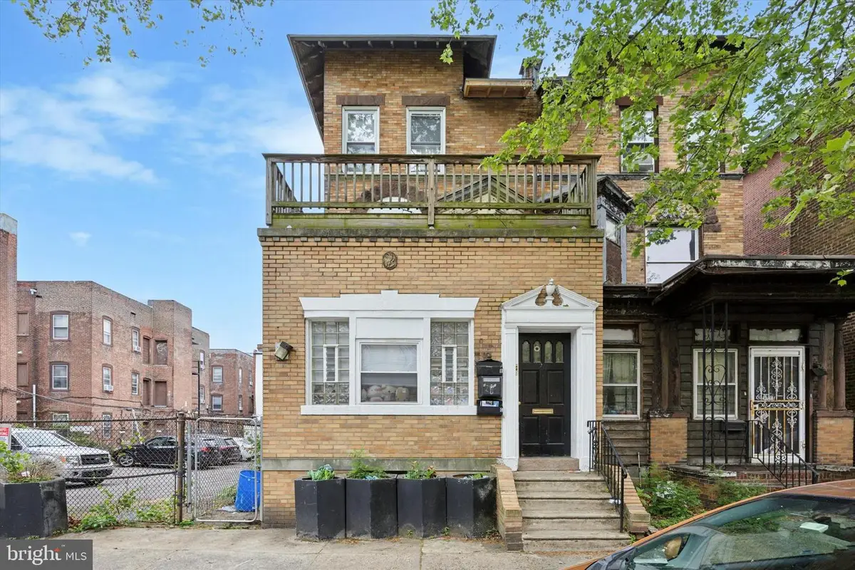211 S 45th St, Philadelphia, PA 19104 - #1