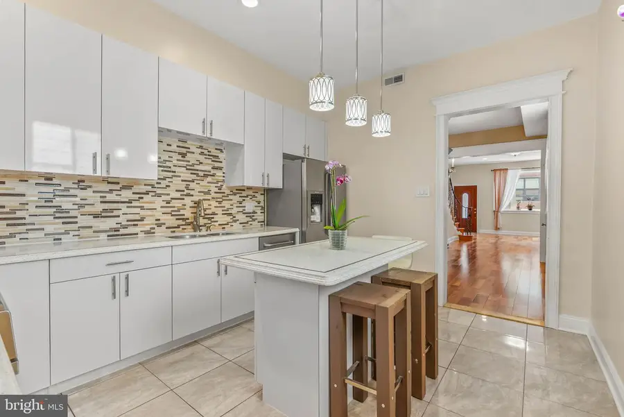 2515 S 16th St, Philadelphia, PA 19145 - #3