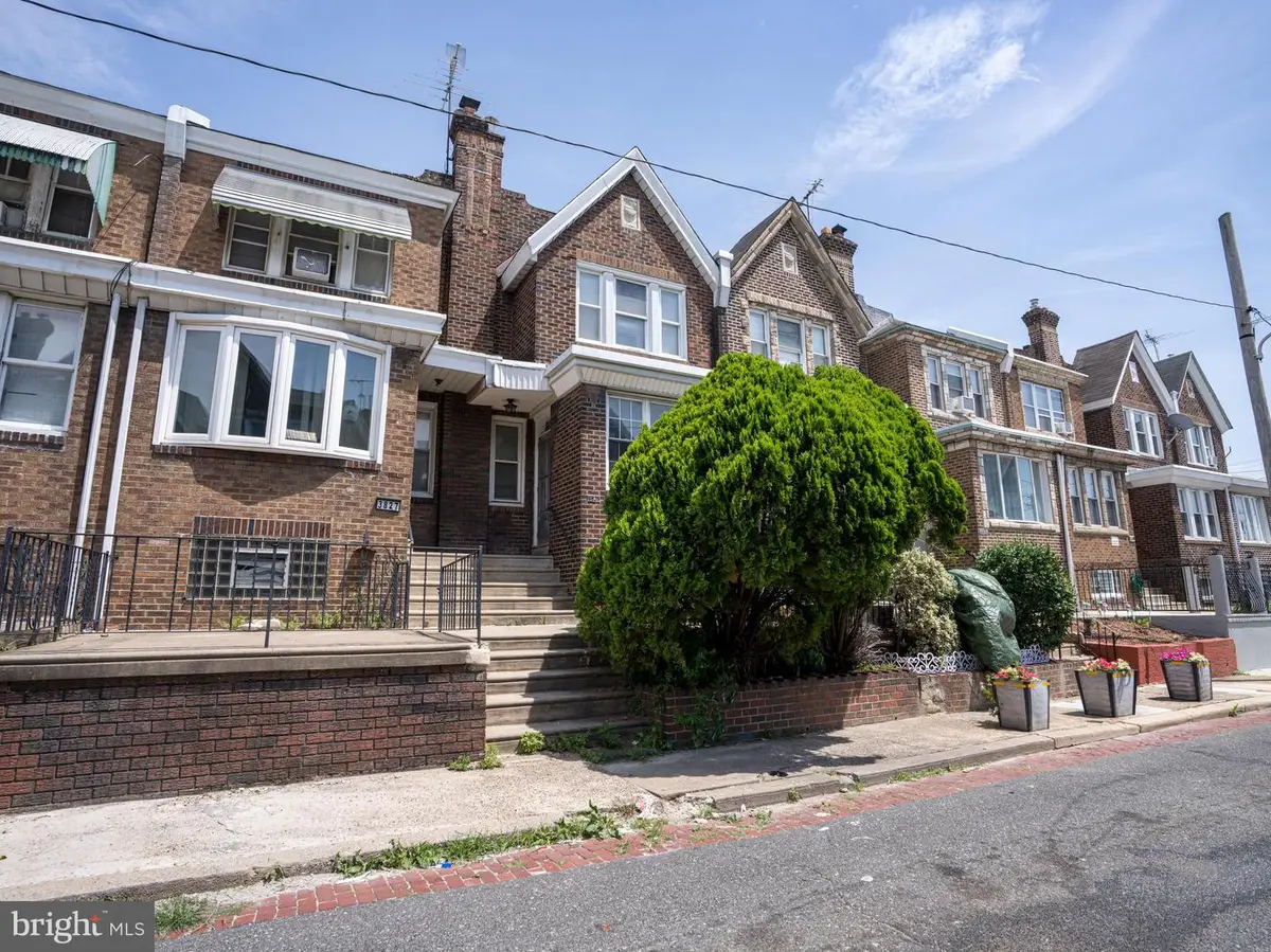 3825 Elsinore St, Philadelphia, PA 19124 - #1