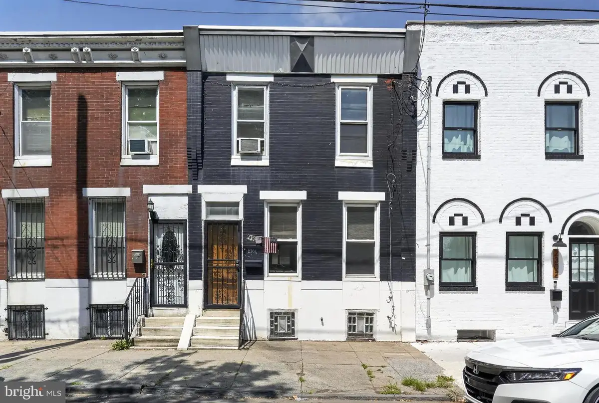 2304 S 6th St, Philadelphia, PA 19148 - #1