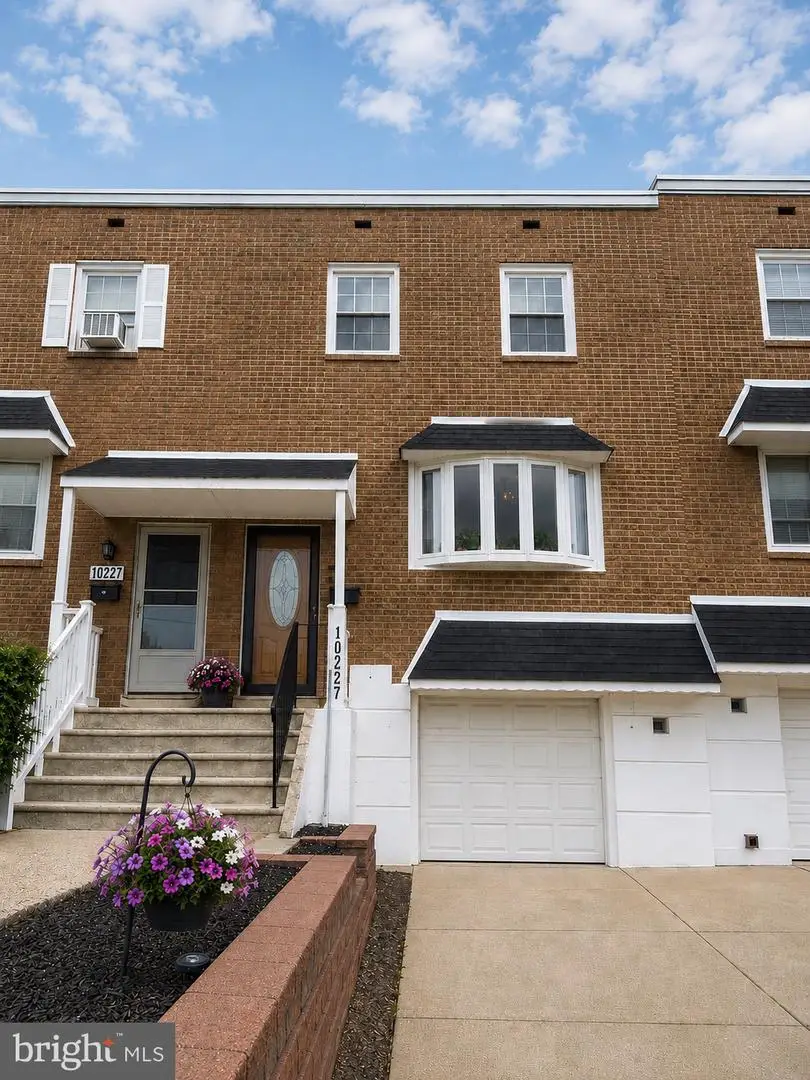 10227 N Canterbury Rd, Philadelphia, PA 19114 - #1