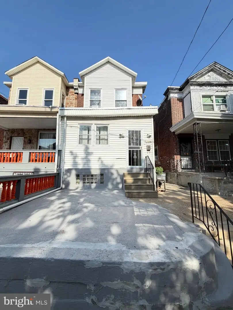 4725 Rosehill St, Philadelphia, PA 19120 - #1