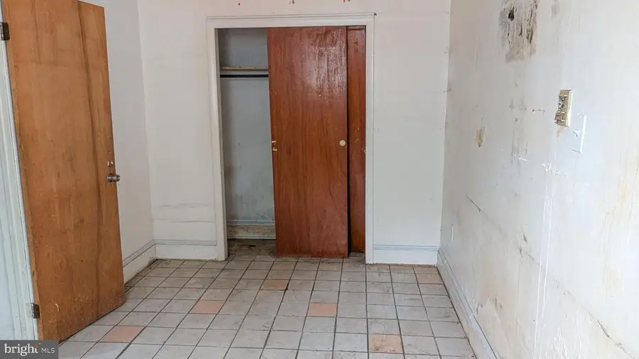 560 N 58th St, Philadelphia, PA 19131 - #3