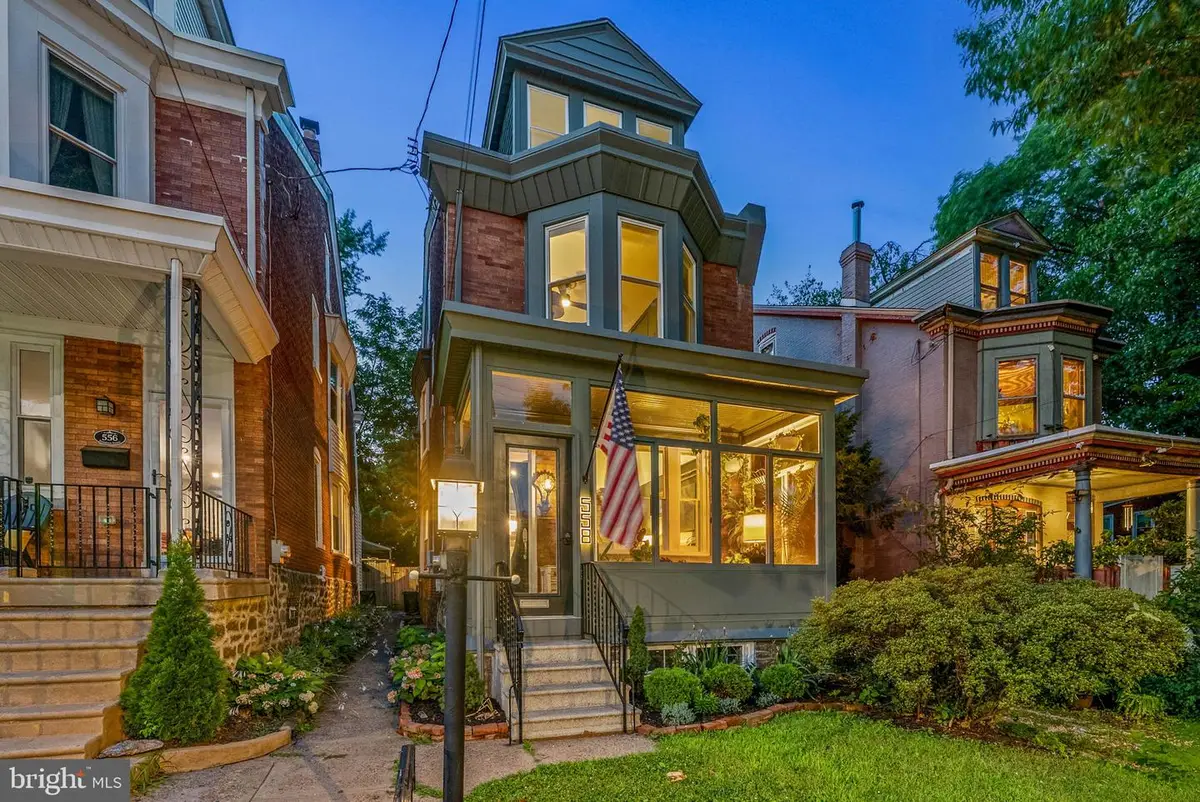 558 Jamestown St, Philadelphia, PA 19128 - #1