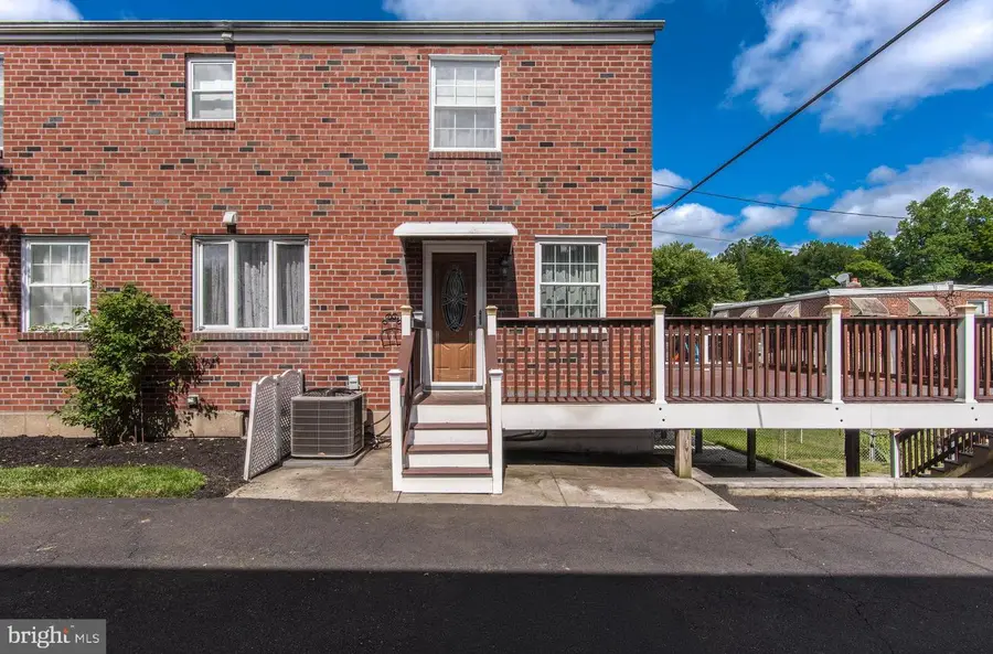 8606 Bridle Rd, Philadelphia, PA 19115 - #3