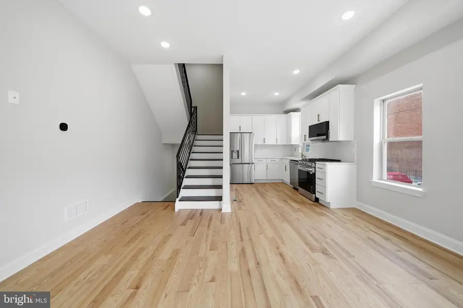 1831 S 22nd St #b, Philadelphia, PA 19145 - #2