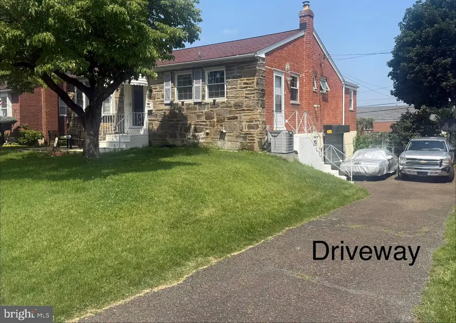 7708 Lister St, Philadelphia, PA 19152 - #2