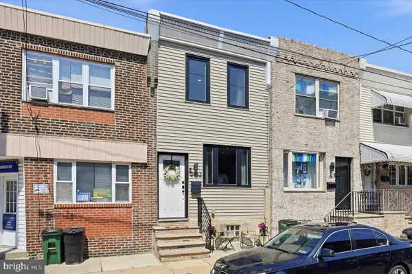 2952 S Sydenham, PHILADELPHIA, PA 19145