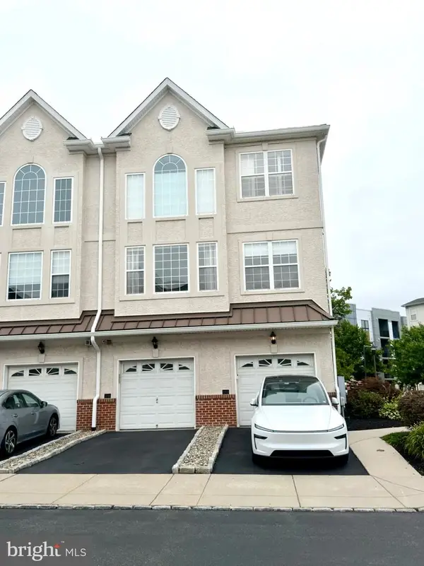 3202 Davinci Dr, PHILADELPHIA, PA 19145