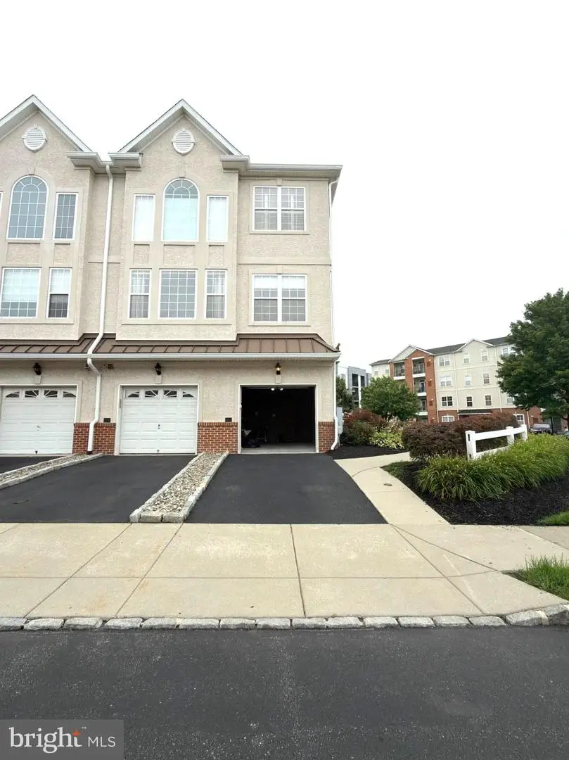 3202 Davinci Dr, Philadelphia, PA 19145 - #3