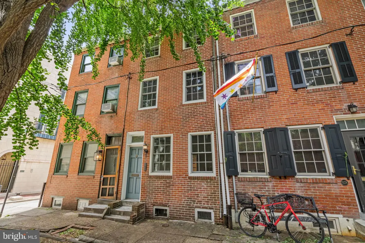 926 Irving St, Philadelphia, PA 19107 - #1