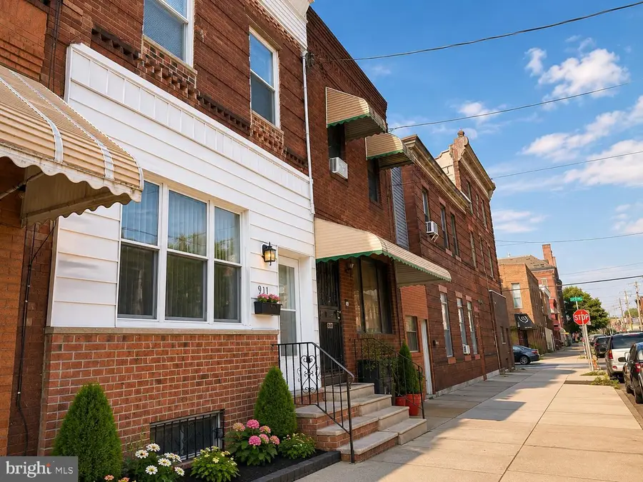 911 Wolf St, Philadelphia, PA 19148 - #2