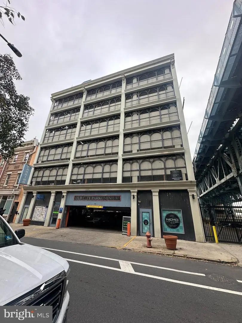 231-35 N 2nd St #233, Philadelphia, PA 19106 - #3