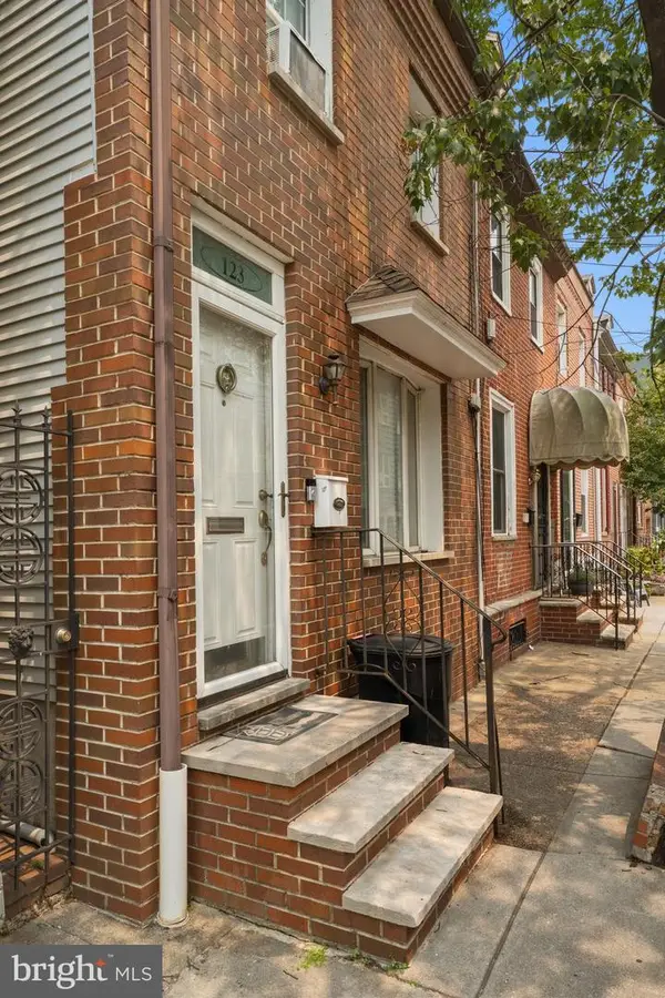 123 Ellsworth St, PHILADELPHIA, PA 19147