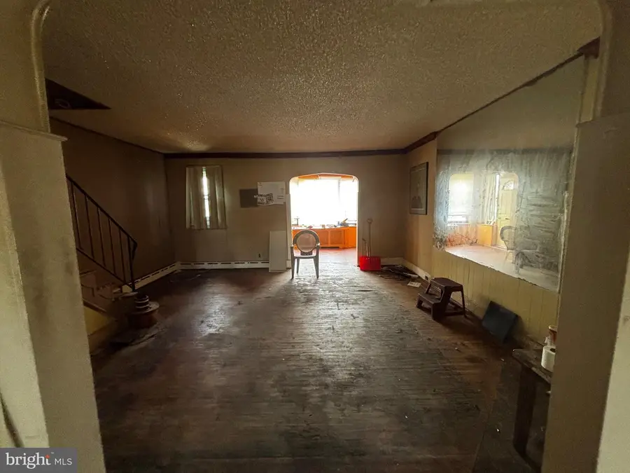 7316 W Passyunk Ave, Philadelphia, PA 19142 - #3