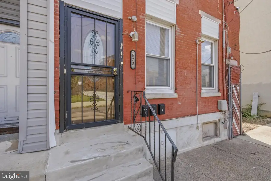 673 N 11th St, Philadelphia, PA 19123 - #2