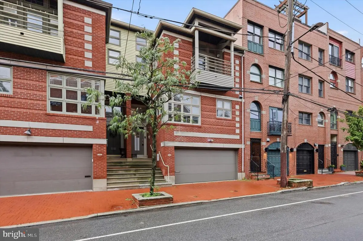 114 Bainbridge St, Philadelphia, PA 19147 - #1