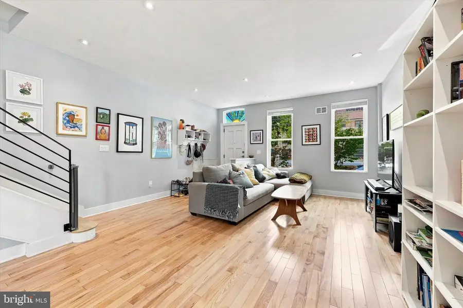 913 S 13th St, Philadelphia, PA 19147 - #3