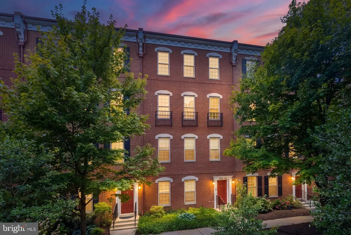 207 Captains Way, Philadelphia, PA 19146 - #1