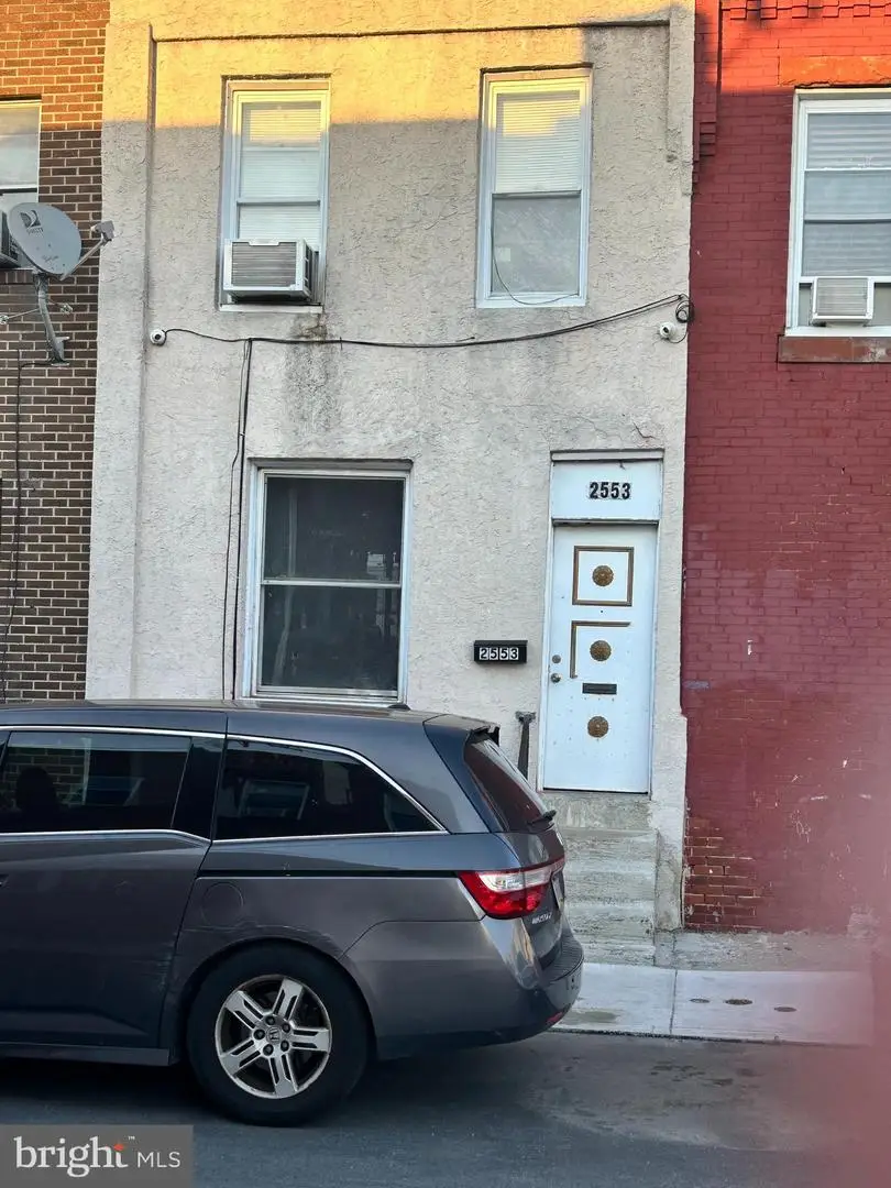 2553 S Reese St, Philadelphia, PA 19148 - #1