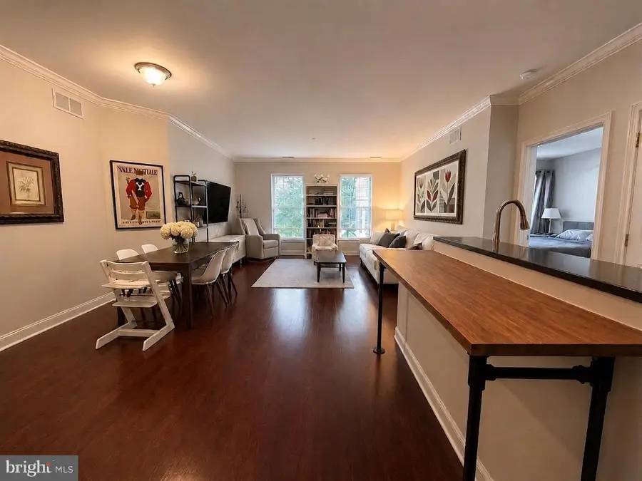 500 Admirals Way #106, Philadelphia, PA 19146 - #3