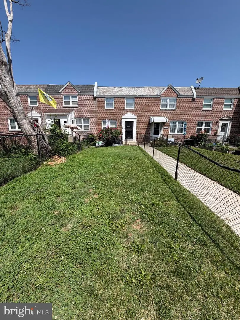 7511 Sherwood Rd, Philadelphia, PA 19151 - #1