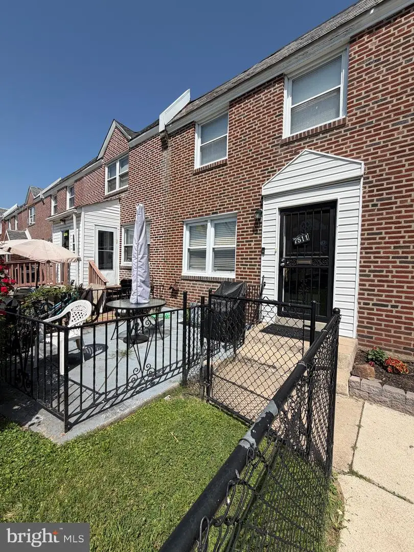 7511 Sherwood Rd, Philadelphia, PA 19151 - #3