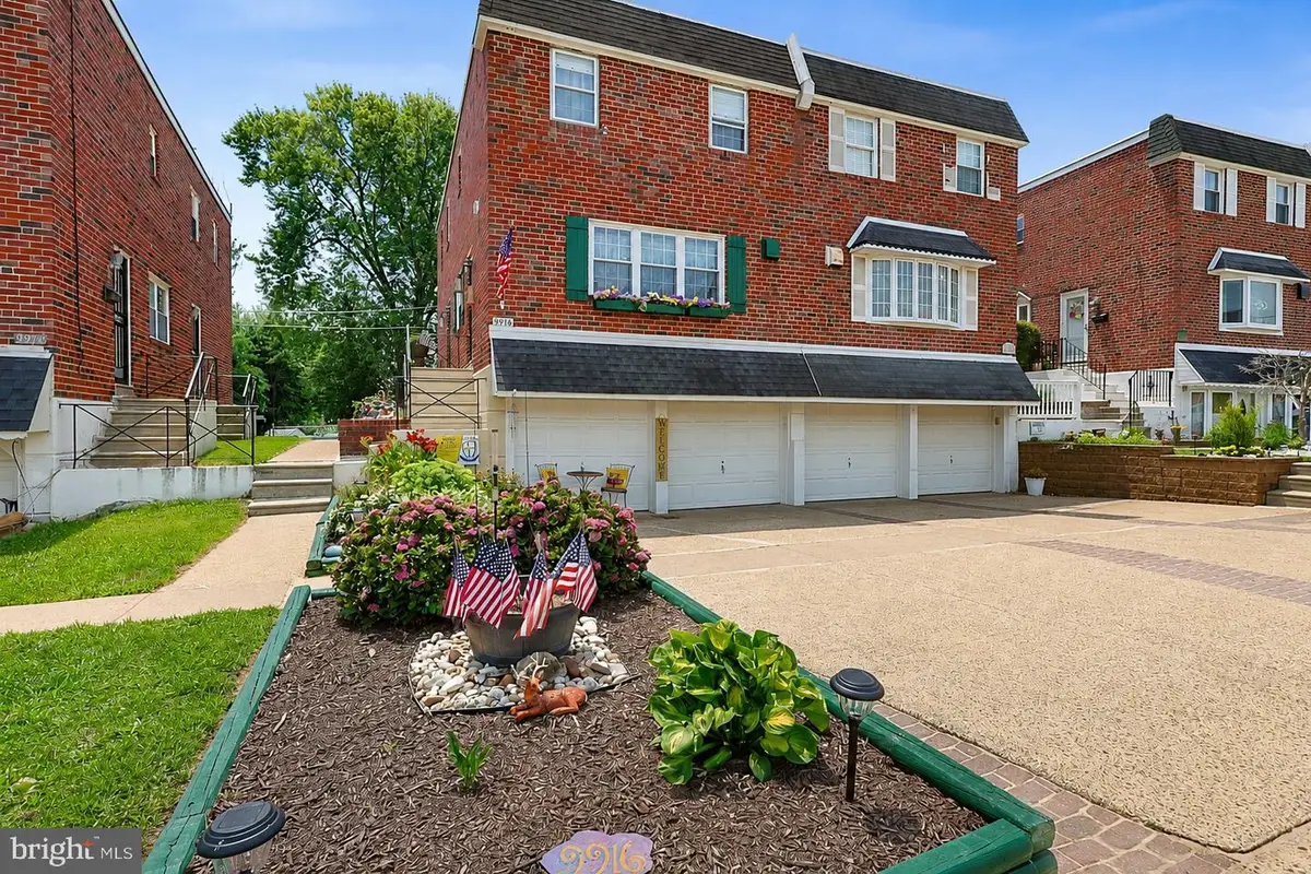9916 S Canterbury Rd, Philadelphia, PA 19114 - #1