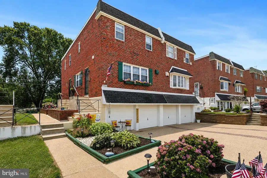 9916 S Canterbury Rd, Philadelphia, PA 19114 - #2