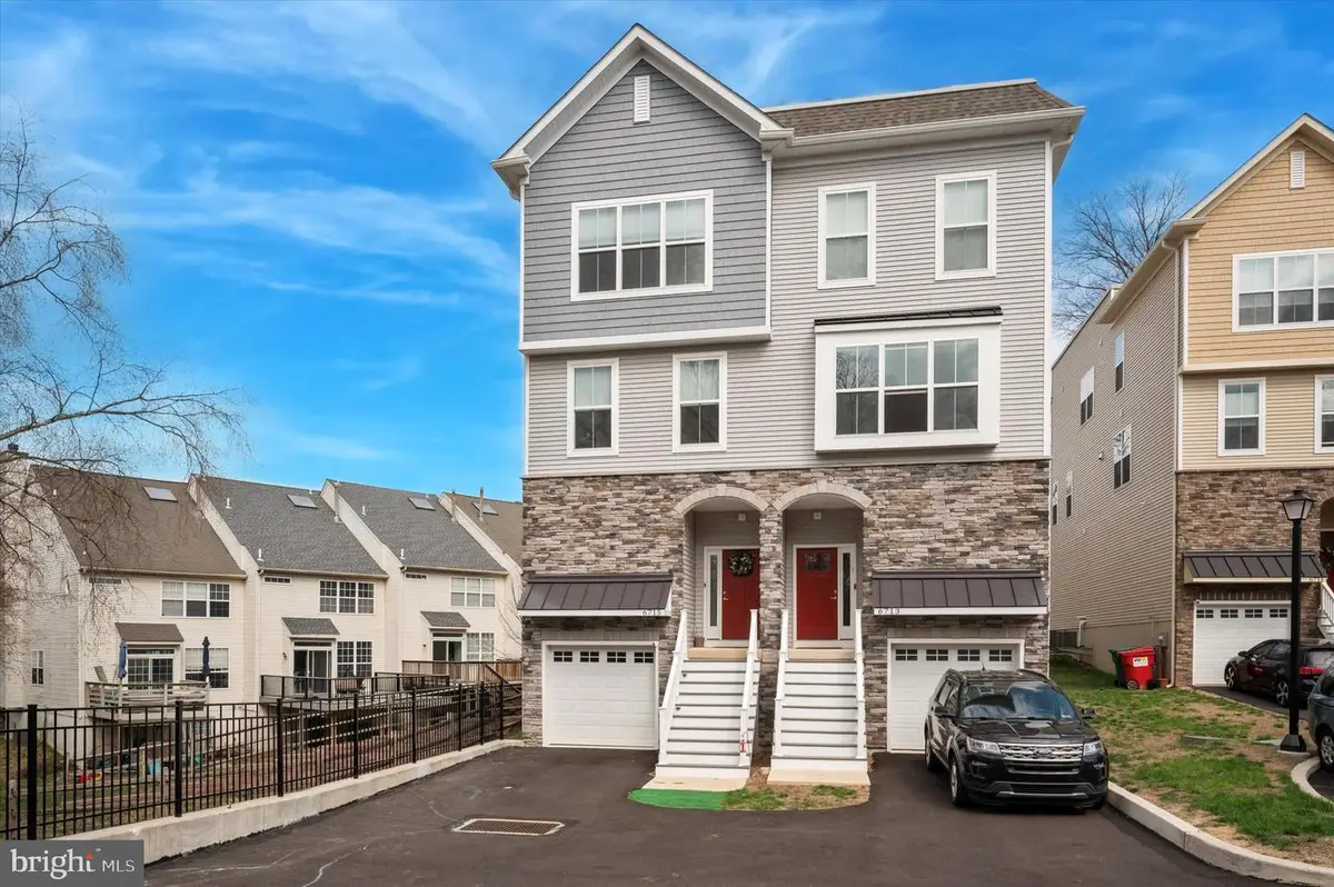 6715 Cinnaminson Ct, Philadelphia, PA 19128 - #1