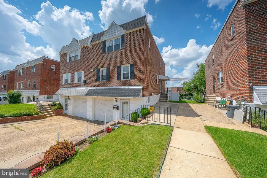8910 Sylvia Ln, Philadelphia, PA 19115 - #2