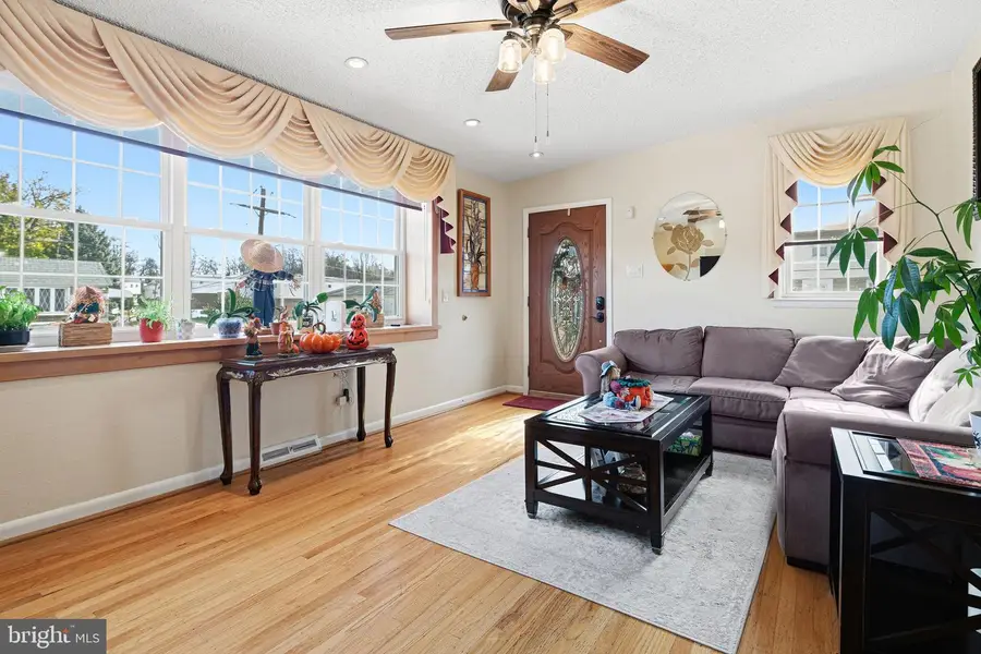 3136 Draper St, Philadelphia, PA 19136 - #3