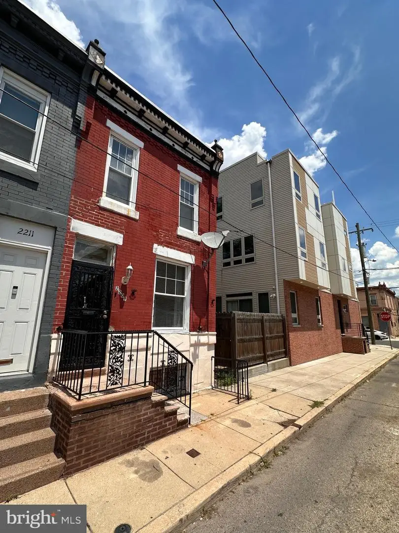 2209 Pierce St, Philadelphia, PA 19145 - #2
